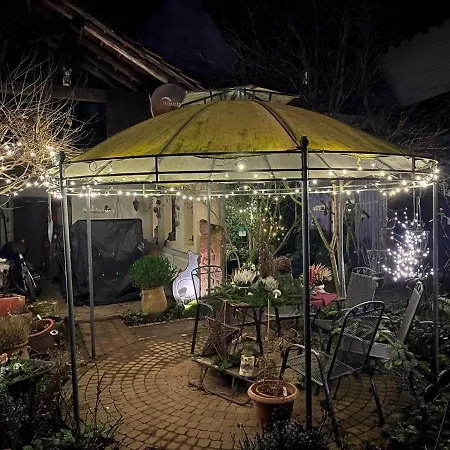 Schoenbachhof Bed & Breakfast