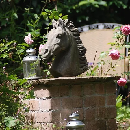 Bed & Breakfast Schoenbachhof Silz (Rhineland-Palatinate)